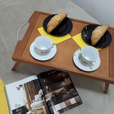 Sweet Yellow Apartment Beograd Bagian luar foto