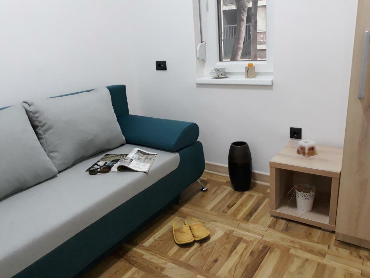 Sweet Yellow Apartment Beograd Bagian luar foto