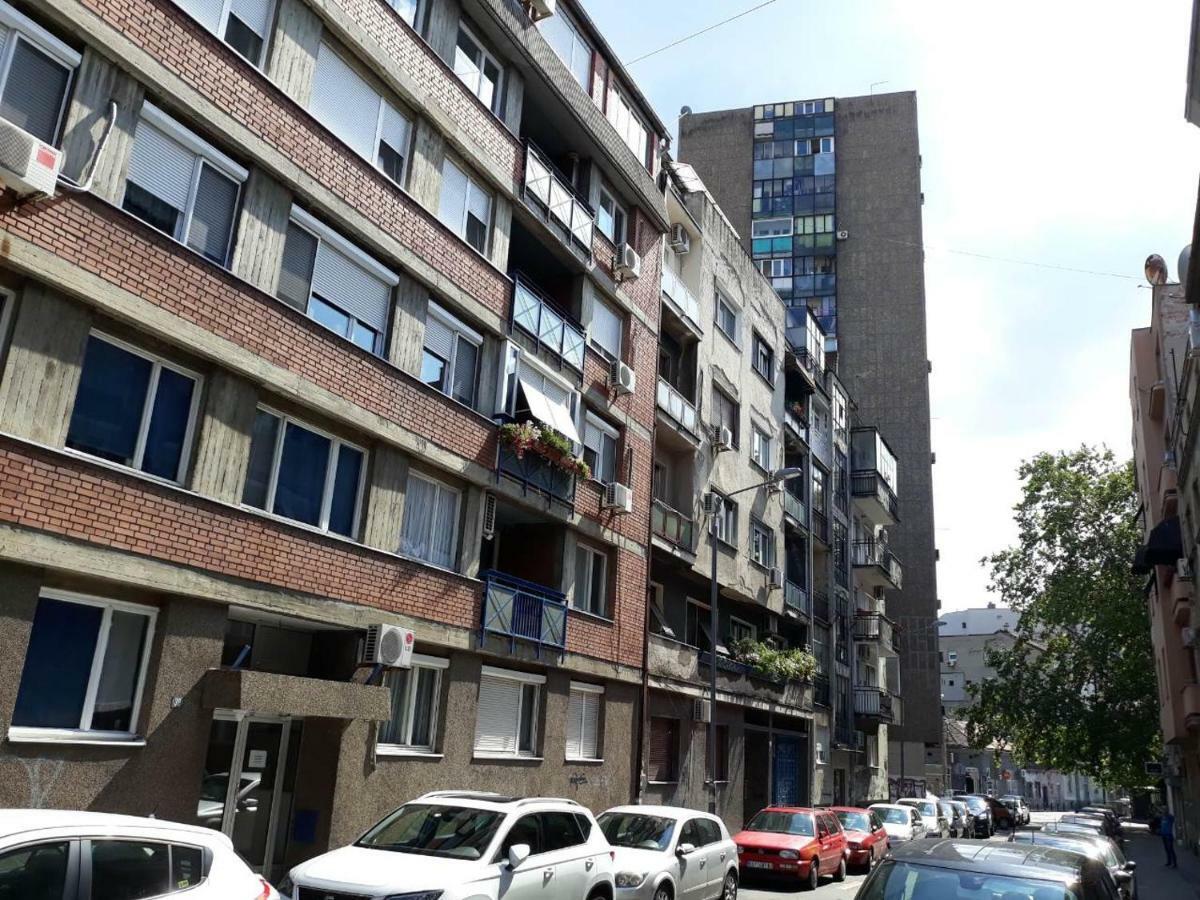 Sweet Yellow Apartment Beograd Bagian luar foto